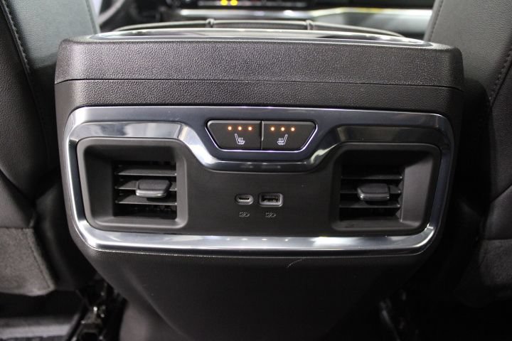 Used 2023 GMC Sierra 1500 SLT w/ SLT Premium Package AWD/4WD image 24