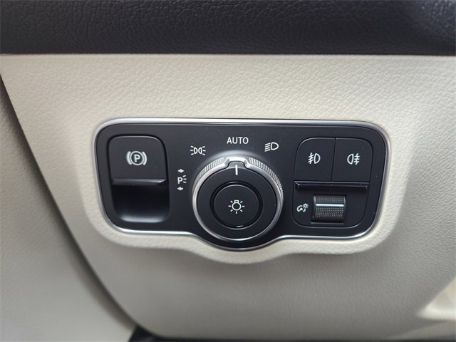 New 2026 Mercedes-Benz GLB 250 4MATIC image 21