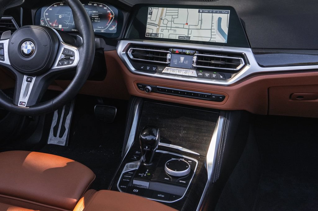 Used 2022 BMW M440i Convertible w/ Premium Package RWD image 19