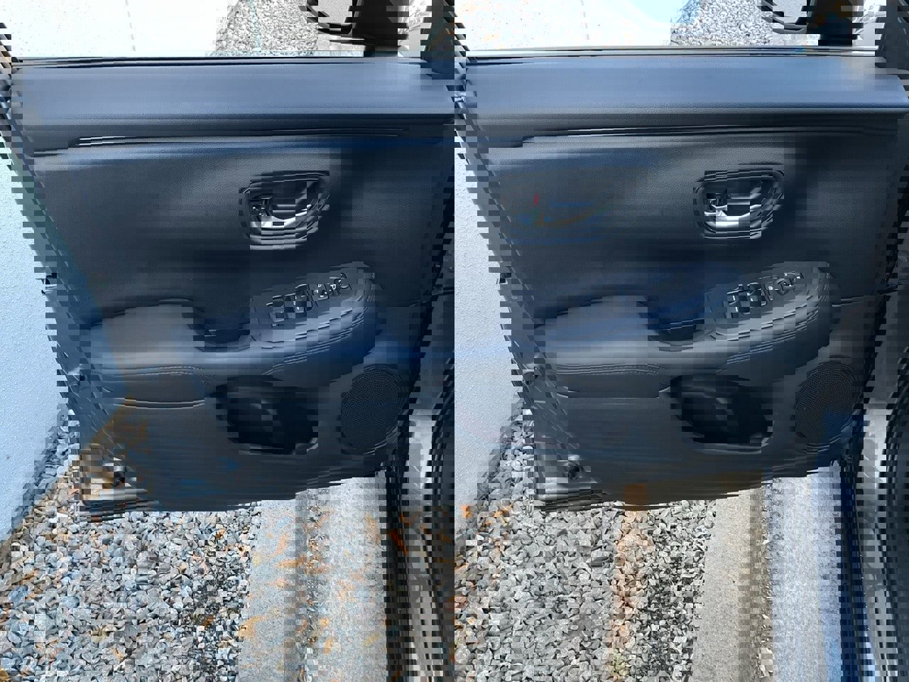 Used 2025 Honda HR-V LX image 12