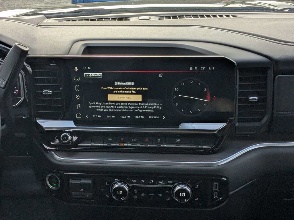 Used 2025 GMC Sierra 1500 SLT AWD/4WD image 17