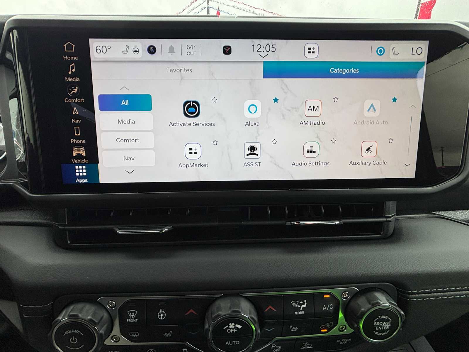 Used 2025 Jeep Wrangler Sahara image 40