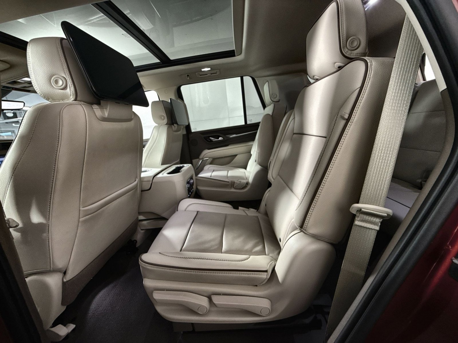 Used 2021 GMC Yukon Denali w/ Denali Ultimate Package image 25