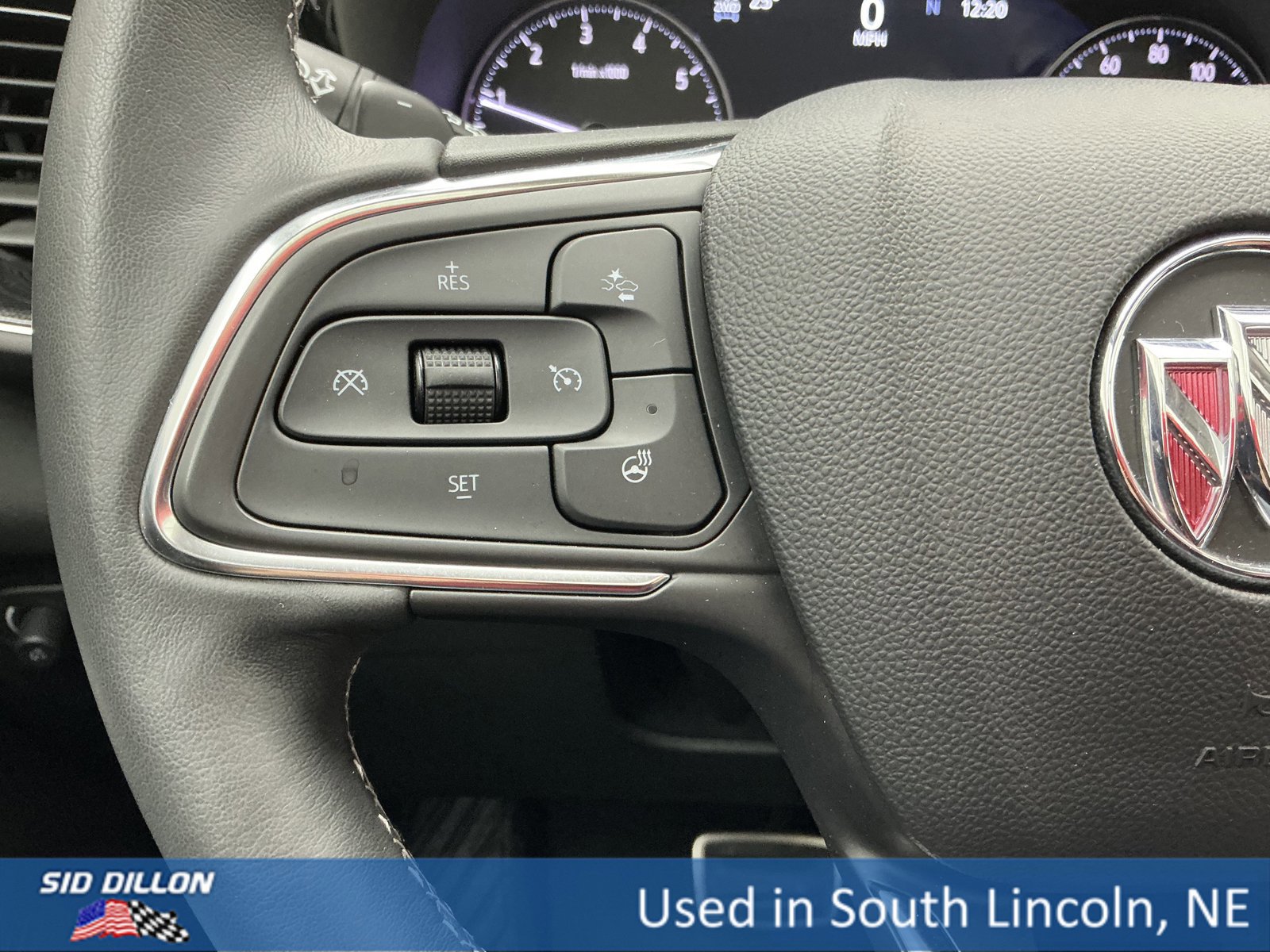 Used 2023 Buick Envision Essence w/ Sport Touring Package image 9