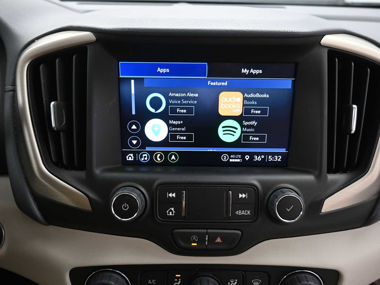 Used 2024 GMC Terrain Denali w/ Denali Premium Package image 19