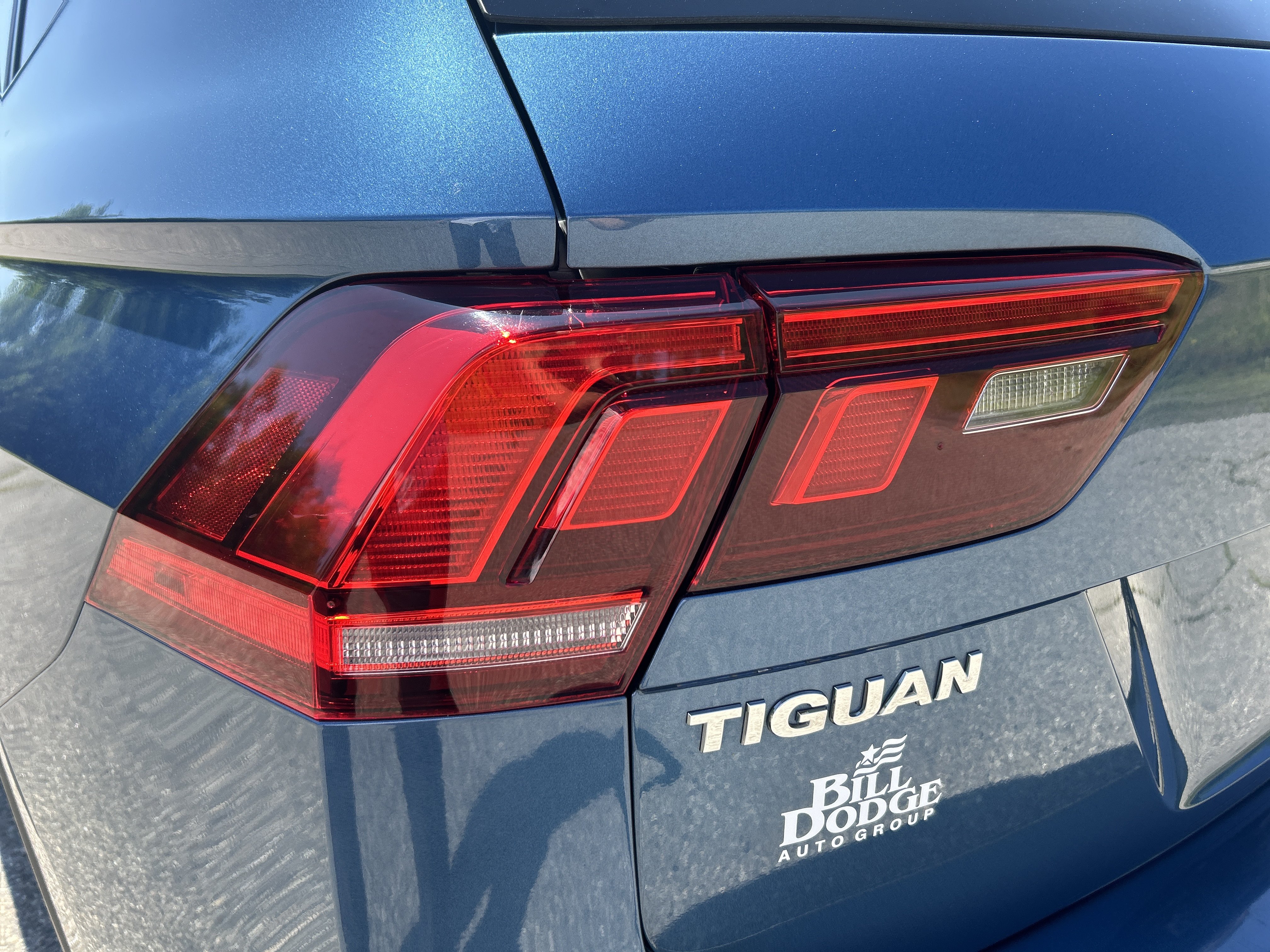 Used 2019 Volkswagen Tiguan S w/ Driver Assistance Package AWD/4WD image 11