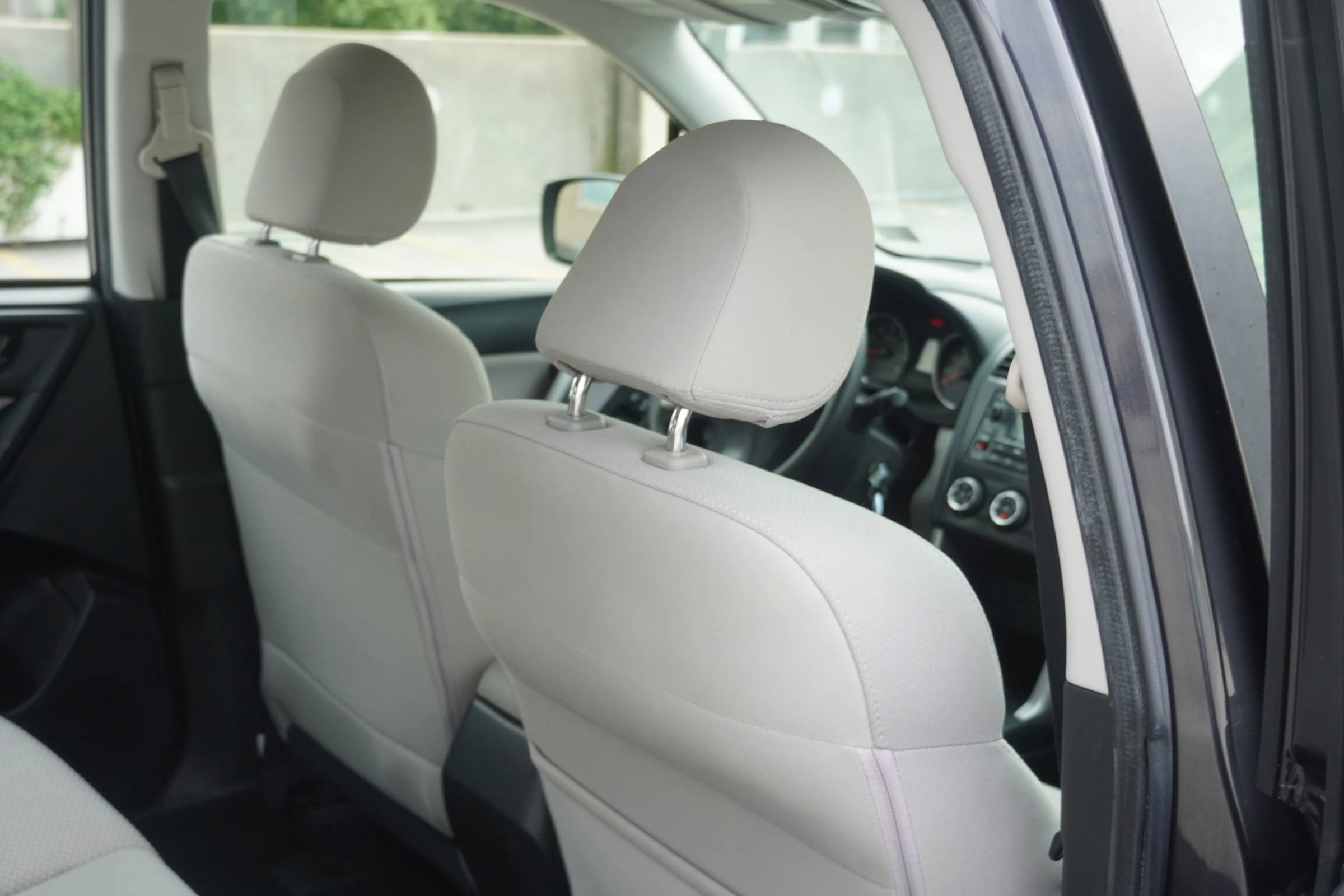 Used 2015 Subaru Forester 2.5i w/ Alloy Wheel Package image 28