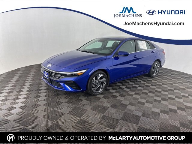 Used 2024 Hyundai Elantra SEL w/ Convenience Package image 3
