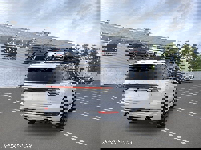 New 2026 Lincoln Aviator Reserve image 8