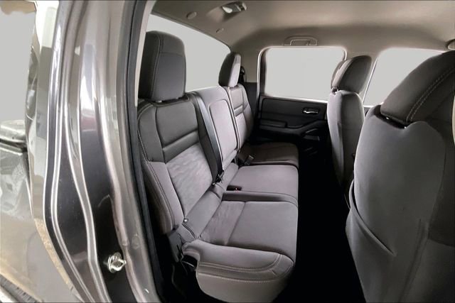 Used 2023 Nissan Frontier SV image 17
