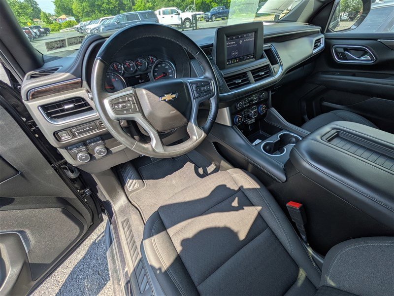 Used 2023 Chevrolet Suburban LS image 15