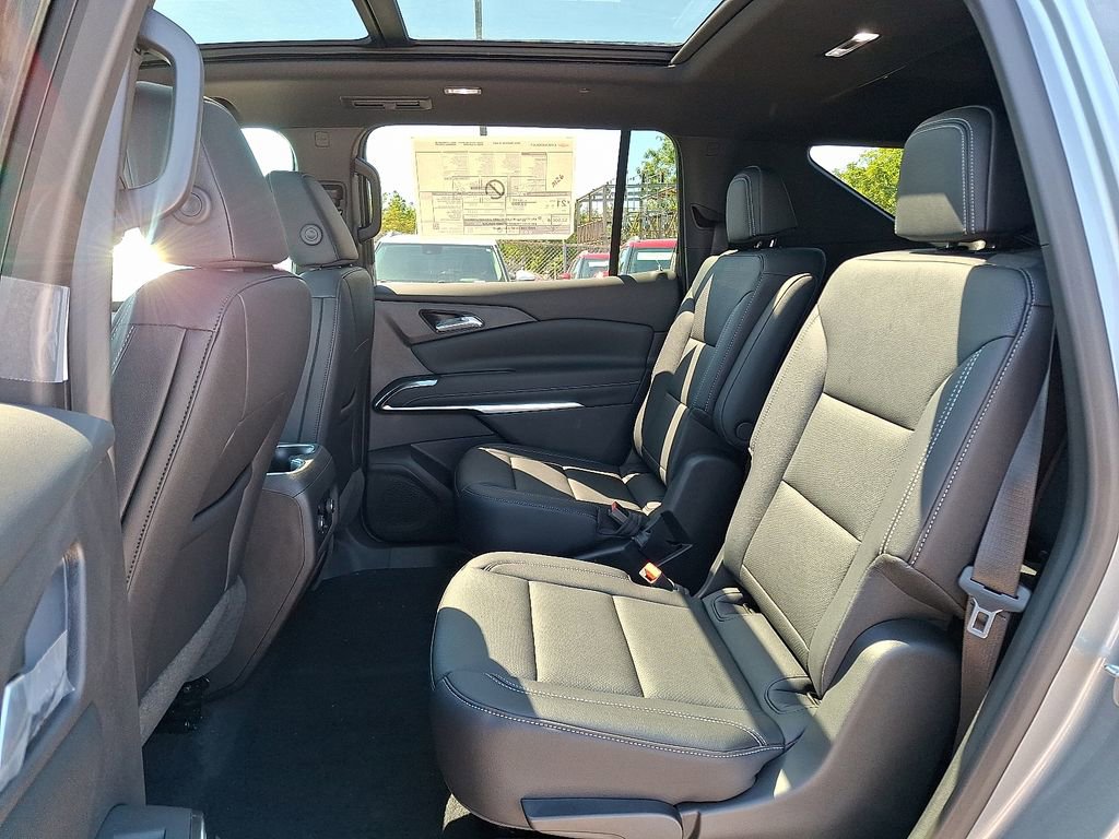 New 2025 Chevrolet Traverse LT w/ Sun and Wheel Package image 9