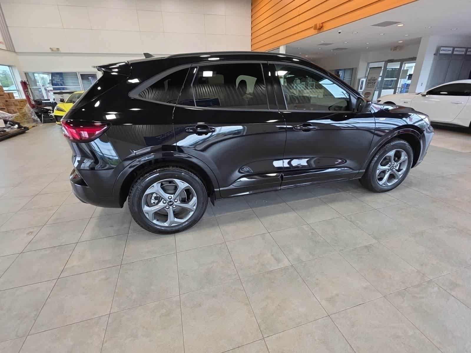 Used 2024 Ford Escape ST-Line Select w/ Tech Pack #1 AWD/4WD image 7