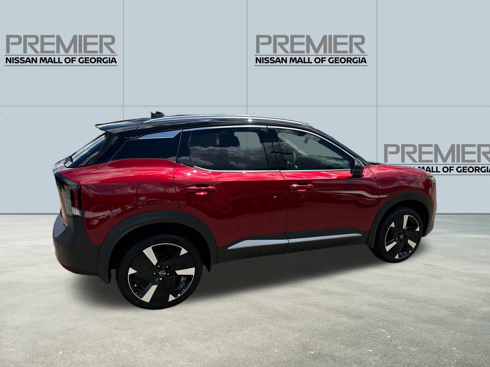 New 2025 Nissan Kicks SR w/ Interior Electronics Package image 4