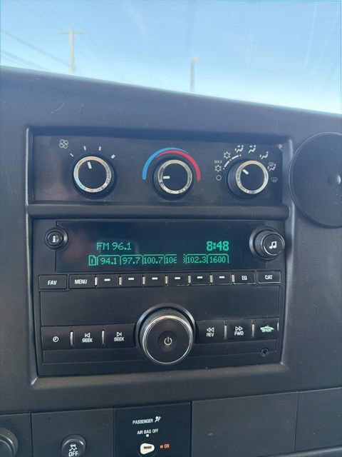 Used 2016 Chevrolet Express 2500 Extended RWD image 19