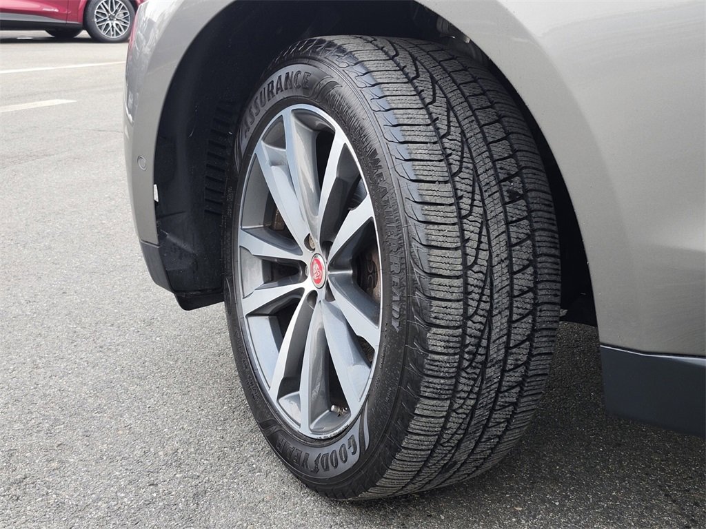 Used 2019 Jaguar F-PACE Prestige image 30