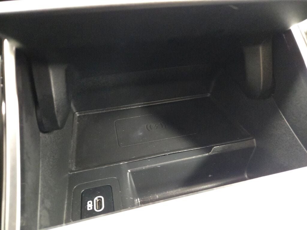 Used 2024 Land Rover Range Rover Velar S image 31