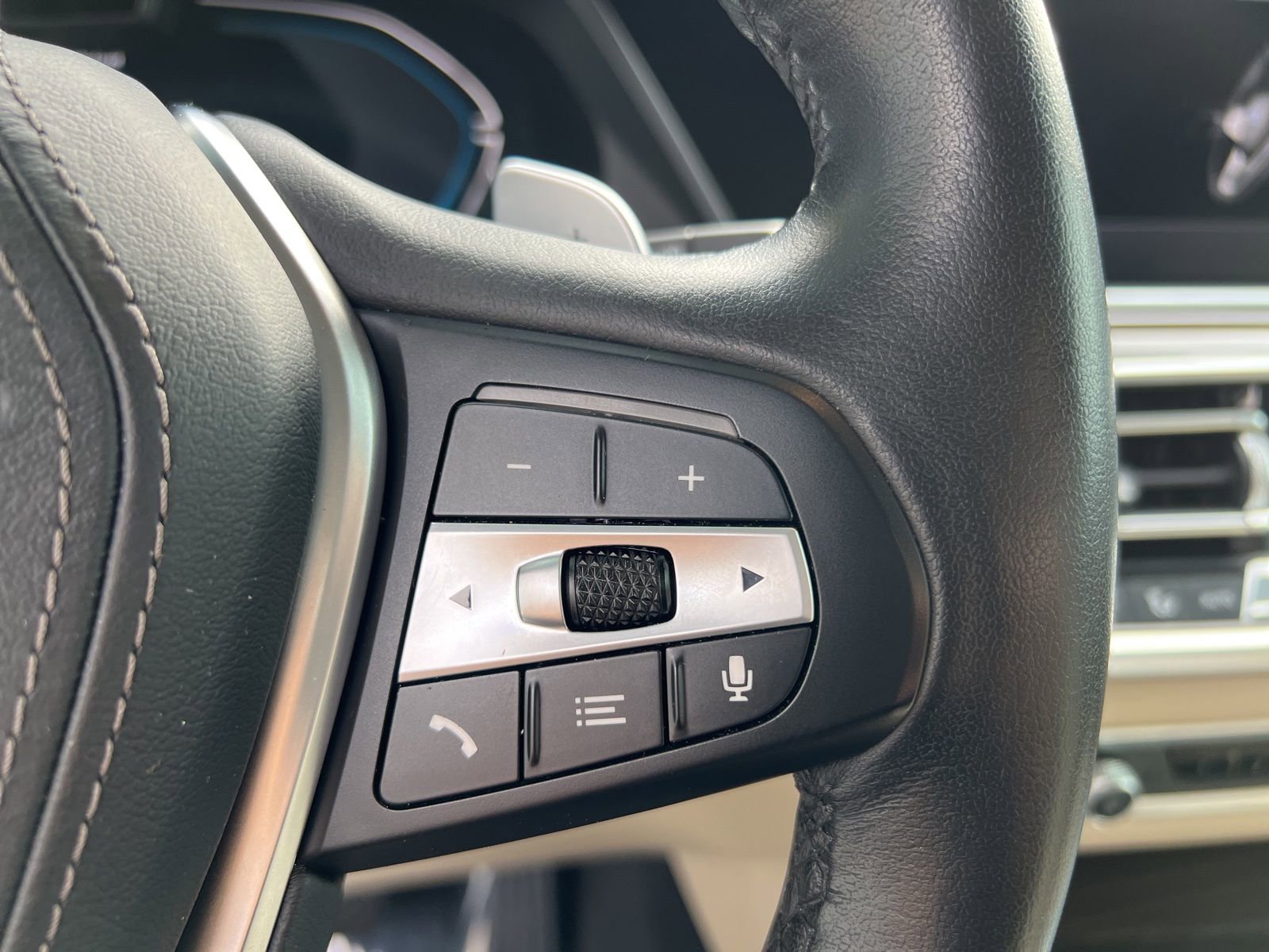 Used 2021 BMW X5 xDrive45e w/ Premium Package image 17