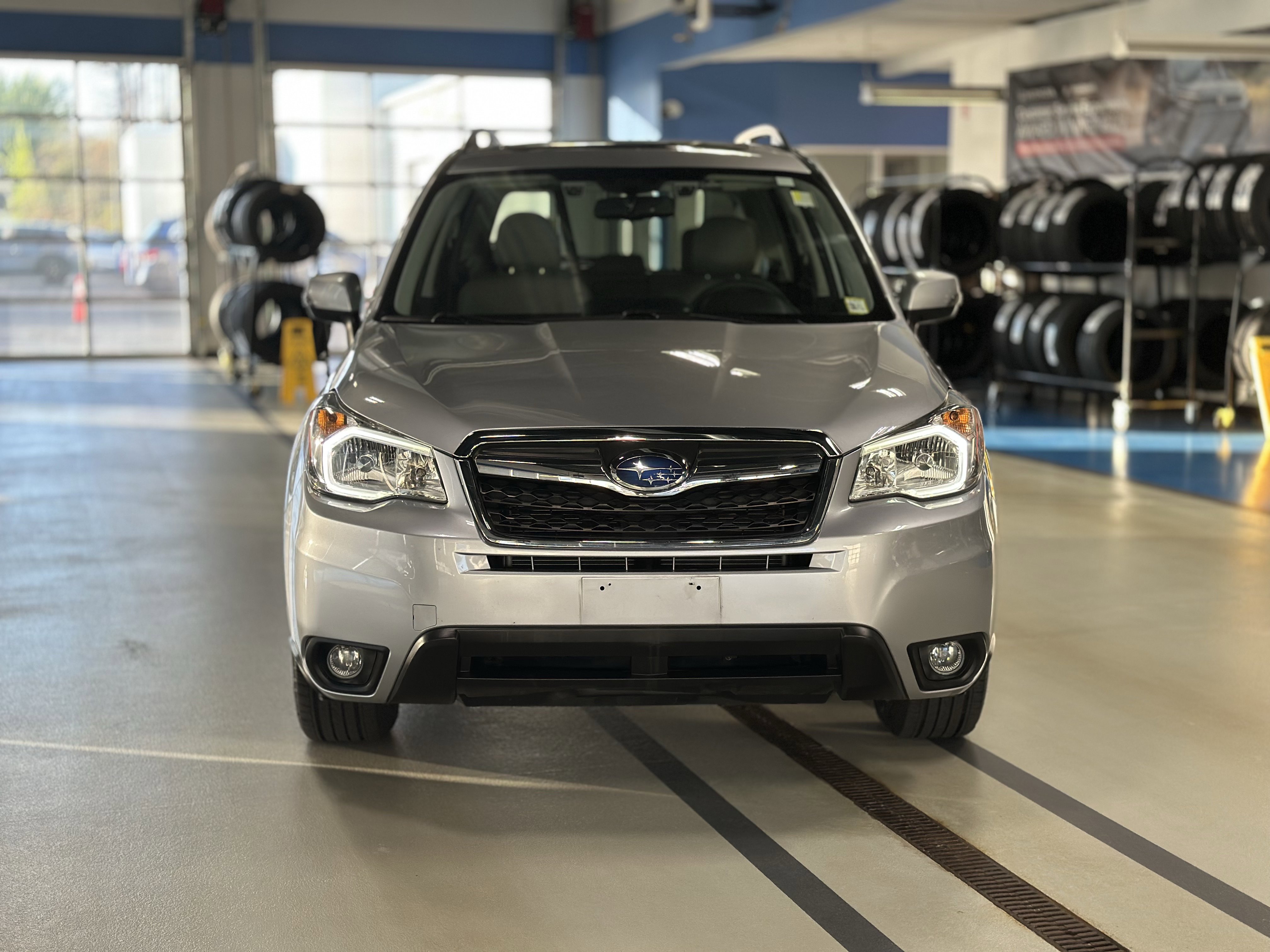 Used 2016 Subaru Forester 2.5i Touring w/ Eyesight & Navigation System AWD/4WD image 2