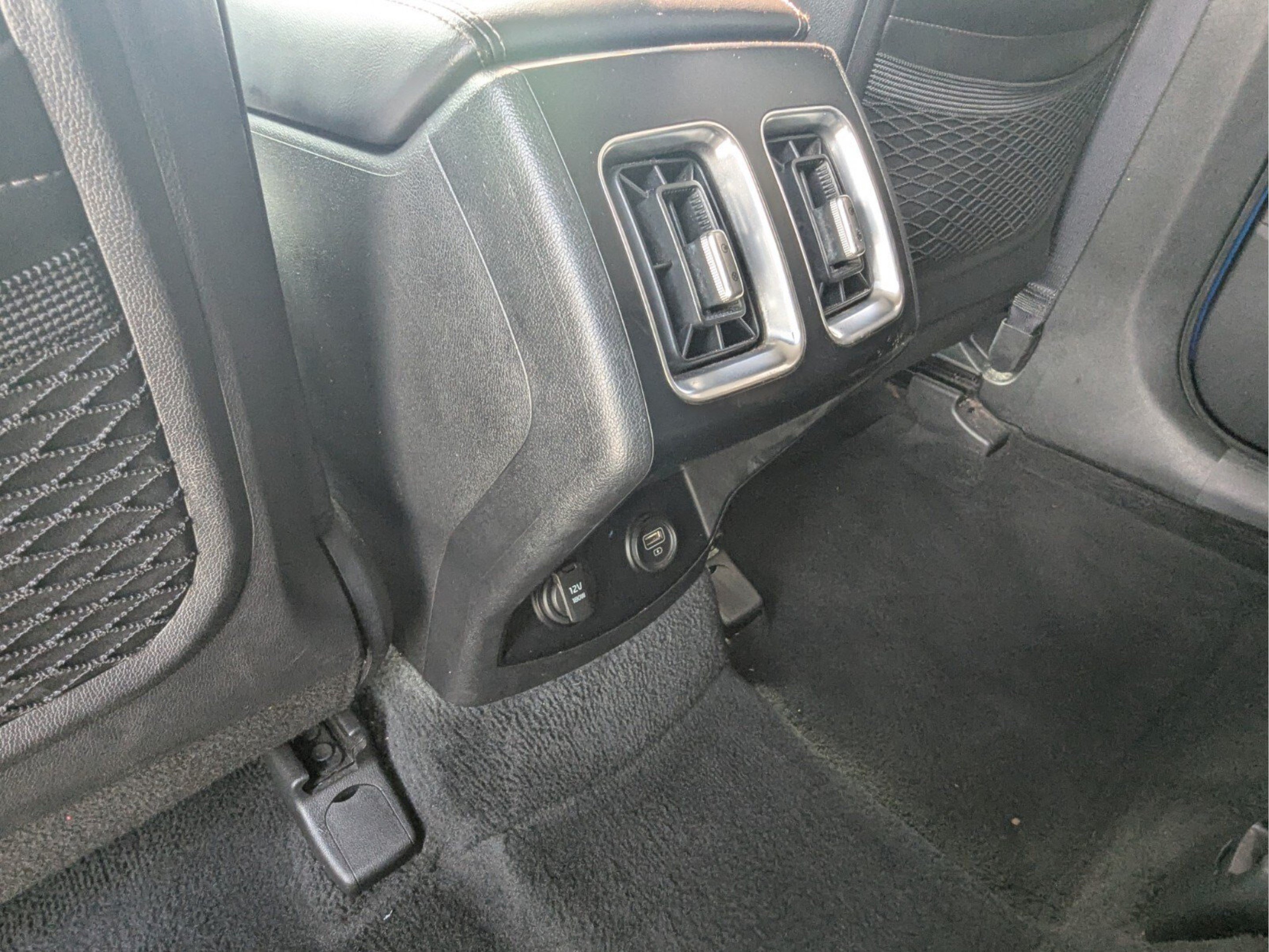 Used 2022 Kia Sorento S FWD image 26