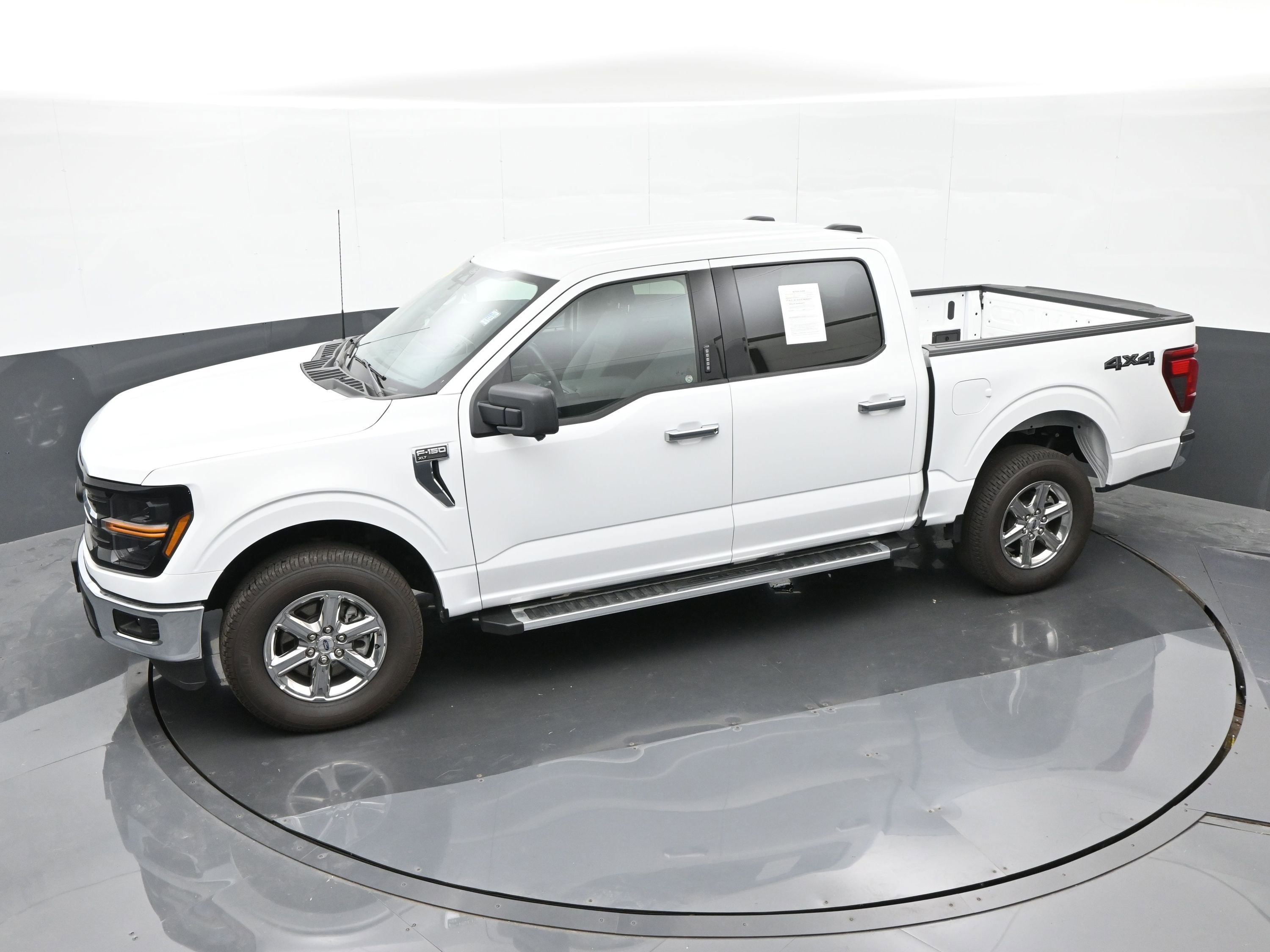 Used 2024 Ford F150 XLT image 32