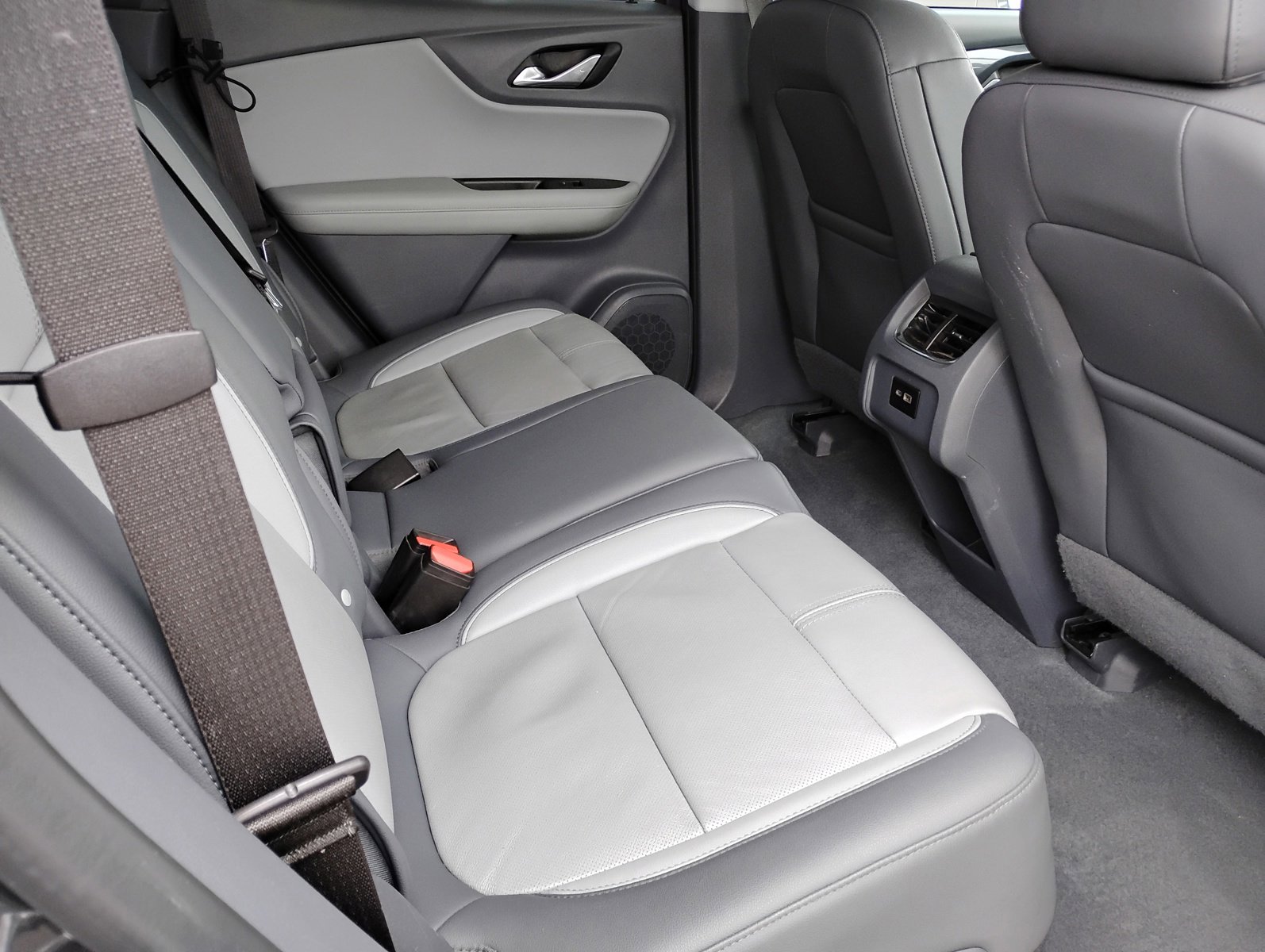 Used 2019 Chevrolet Blazer LT image 45