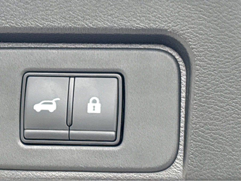 Used 2024 Nissan Rogue SV FWD image 16