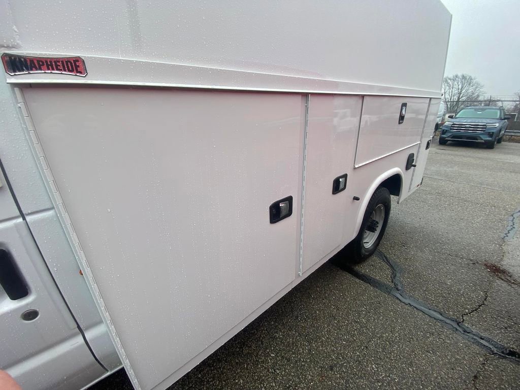 New 2026 Ford E-350 and Econoline 350 Super Duty w/ Power Equipment Group RWD image 5