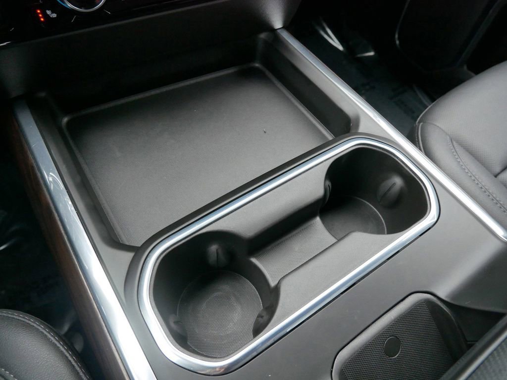 Used 2024 GMC Sierra 3500 SLT w/ SLT Premium Package image 27