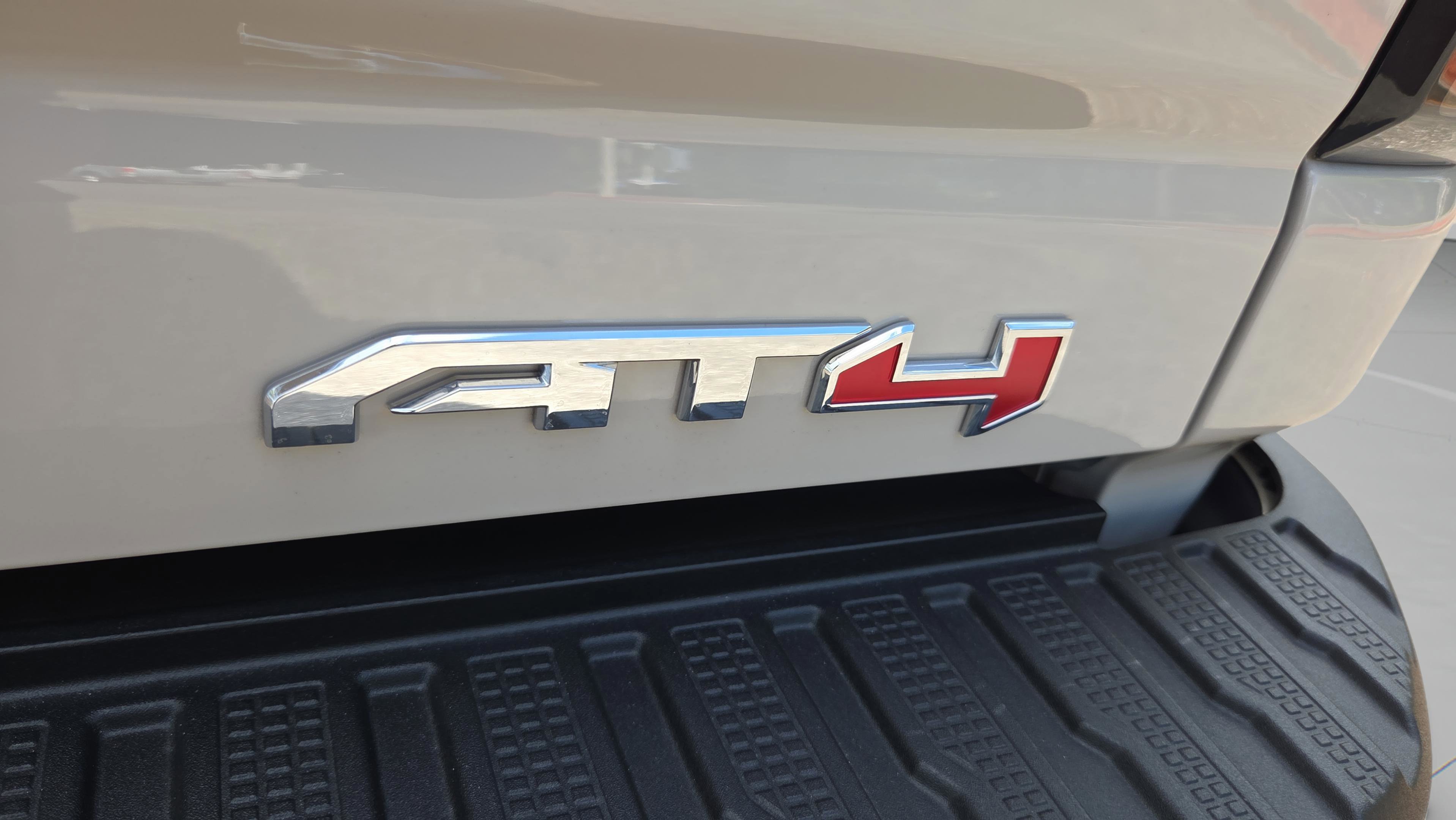 Used 2026 GMC Sierra 2500 AT4 w/ AT4 Premium Plus Package AWD/4WD image 32