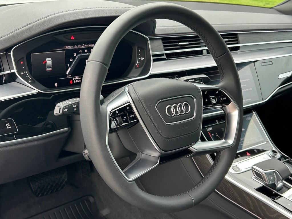 Used 2025 Audi A8 L 3.0T AWD/4WD image 17