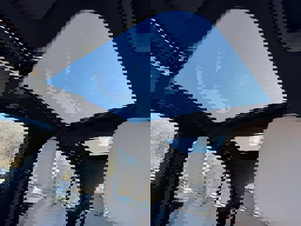 Used 2024 Mercedes-Benz C 300 4MATIC Sedan image 16