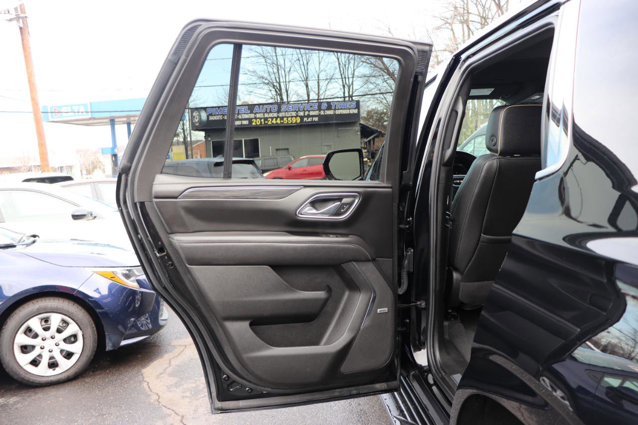 Used 2024 GMC Yukon SLT image 30