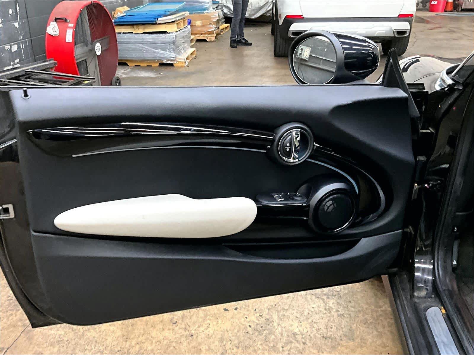 Used 2024 MINI Cooper SE FWD image 25