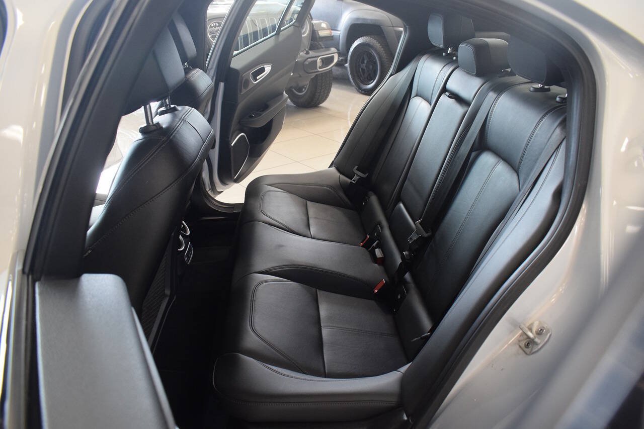 Used 2022 Alfa Romeo Giulia Ti RWD image 46