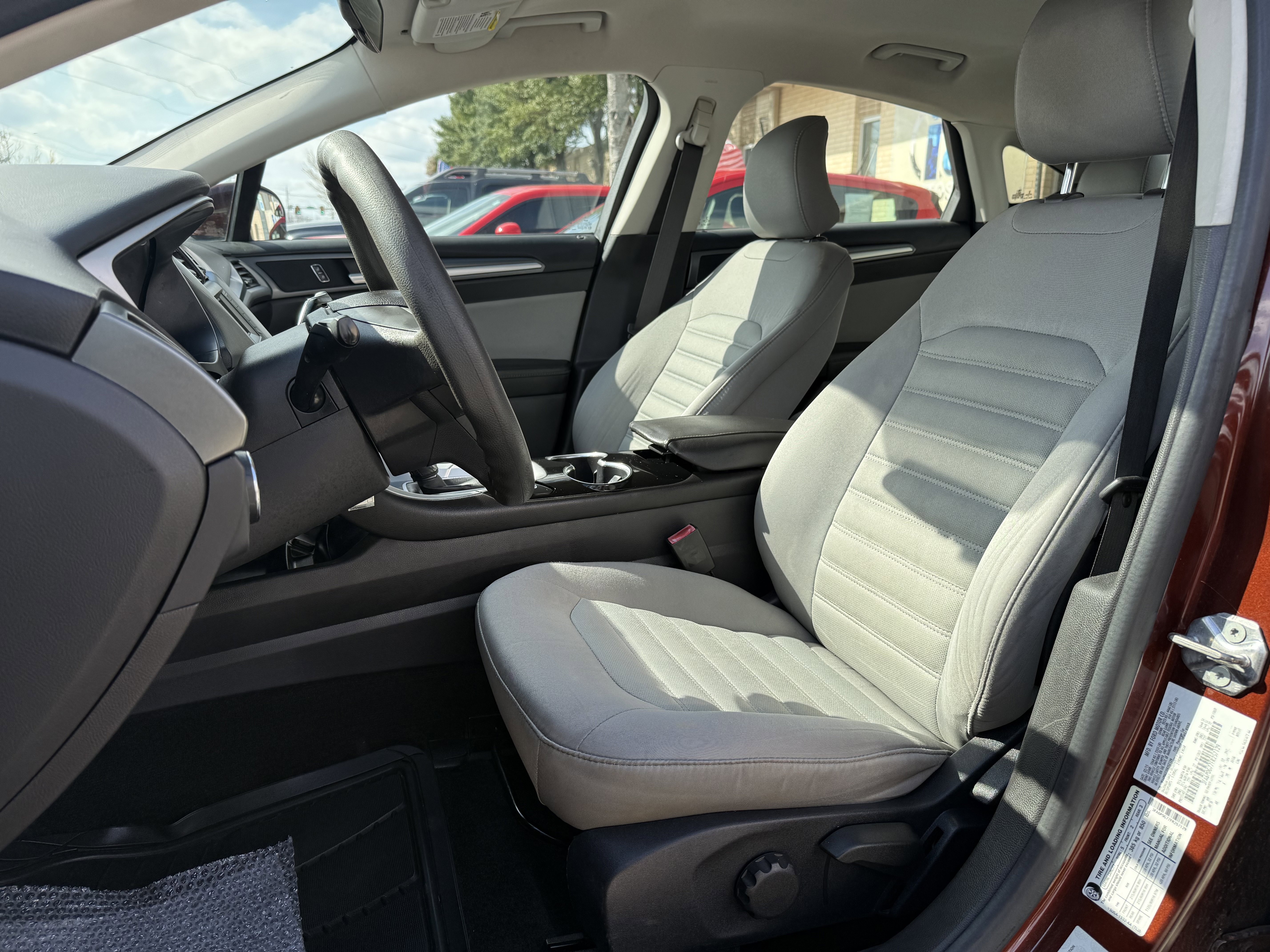 Used 2015 Ford Fusion S image 9