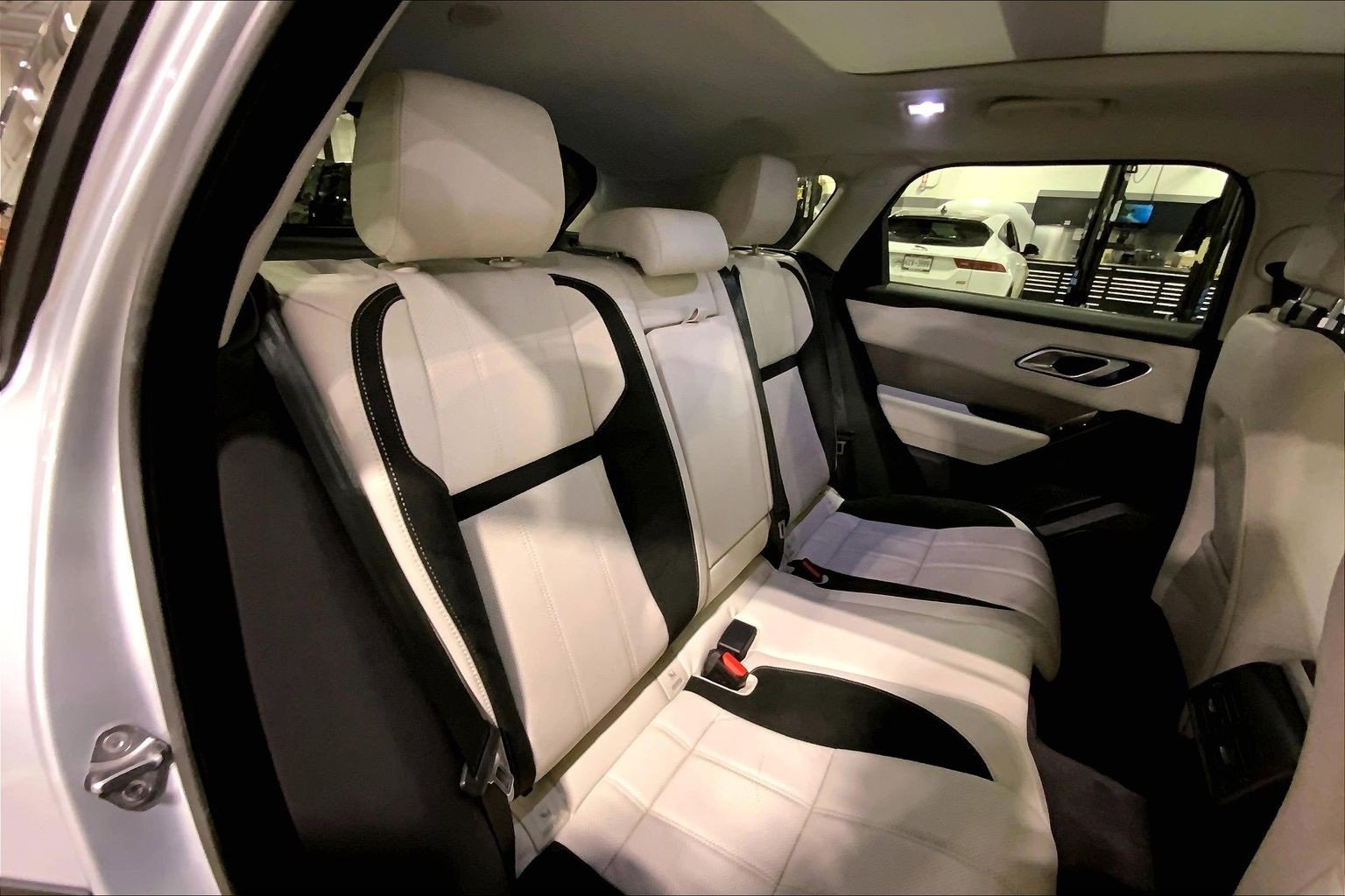 Used 2023 Land Rover Range Rover Velar S image 19