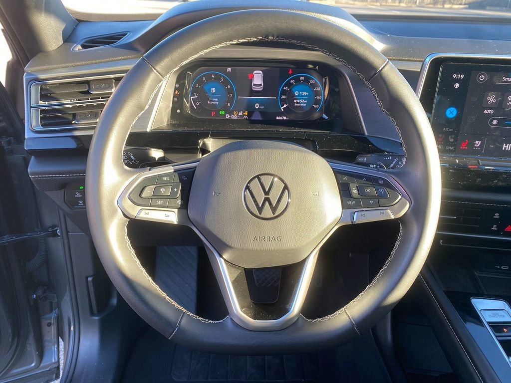 Used 2024 Volkswagen Atlas Cross Sport SE AWD/4WD image 15
