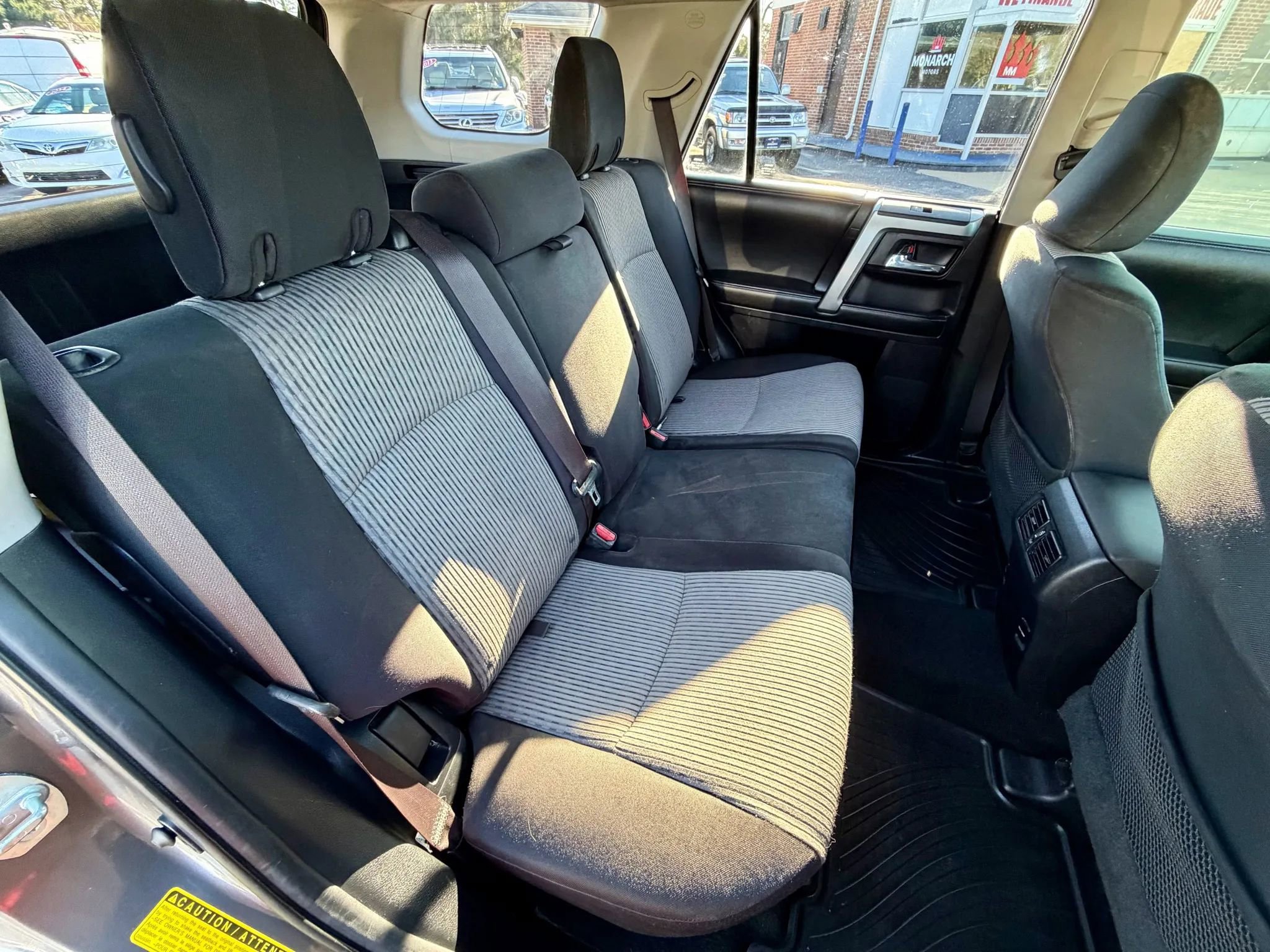 Used 2015 Toyota 4Runner SR5 AWD/4WD image 10