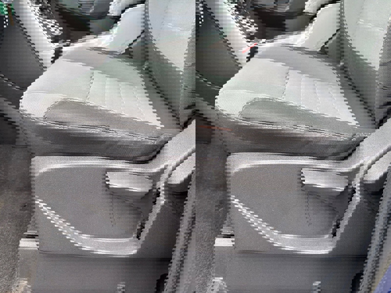 Used 2013 Ford Escape SE image 12