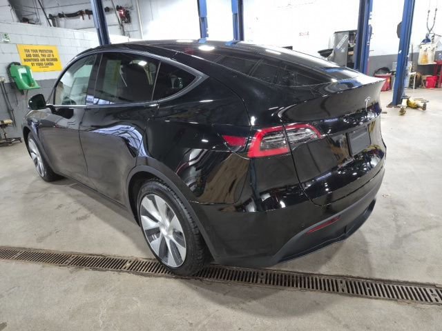 Used 2021 Tesla Model Y Long Range image 7