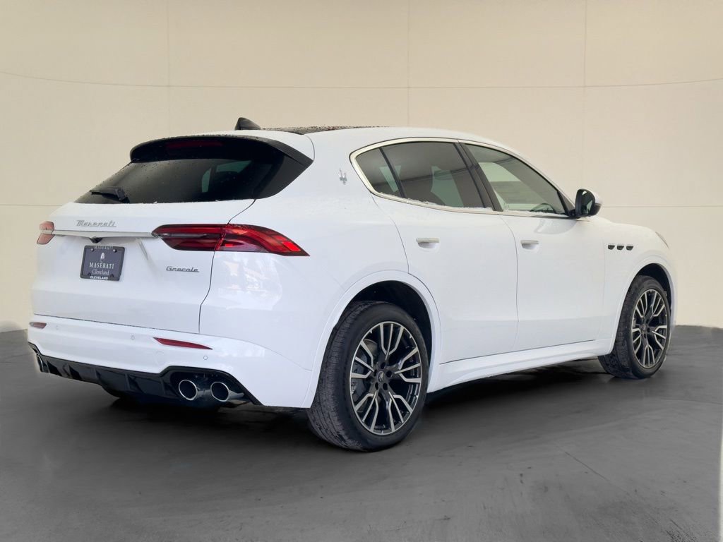 New 2025 Maserati Grecale GT image 3