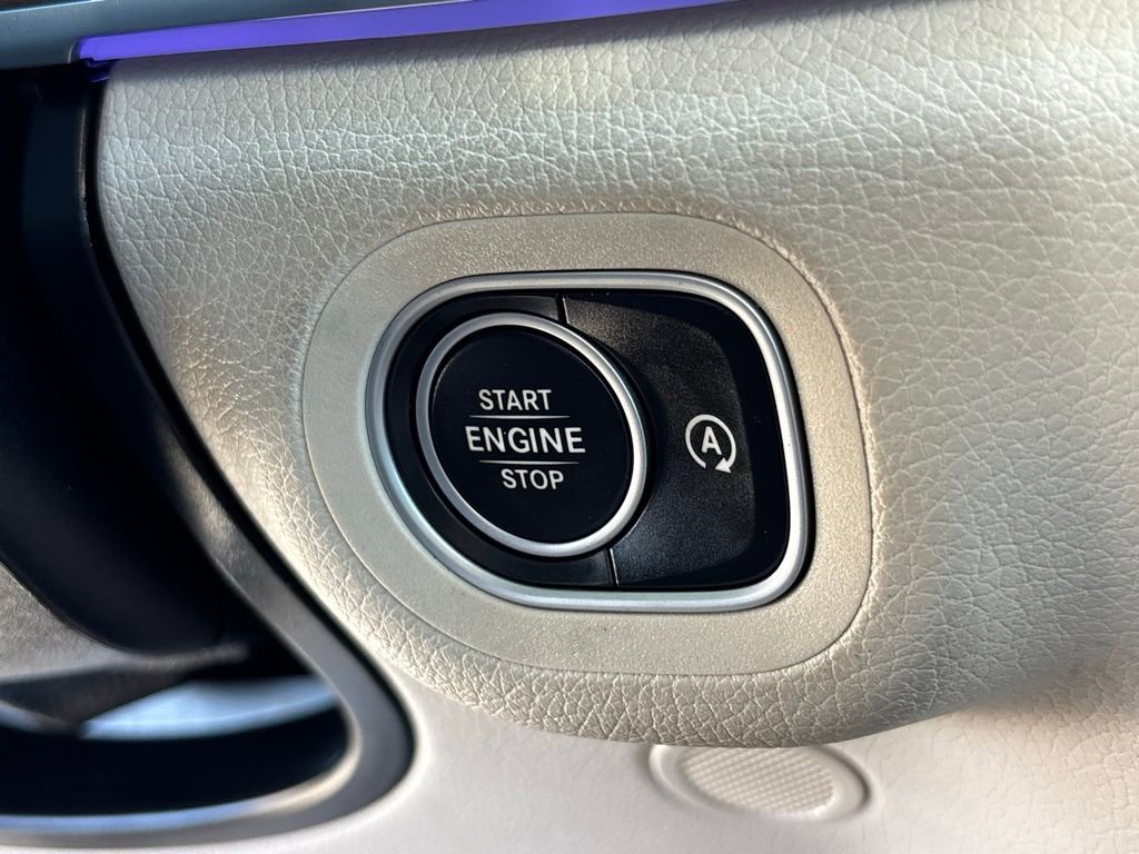 Used 2025 Mercedes-Benz GLS 450 4MATIC image 17