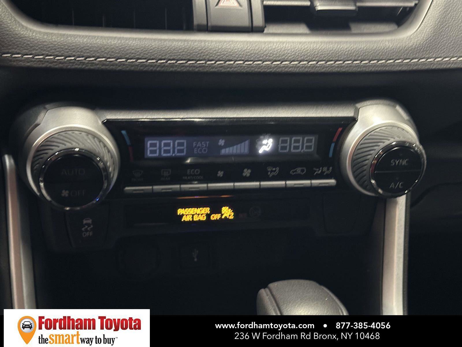 Used 2022 Toyota RAV4 LE AWD/4WD image 23