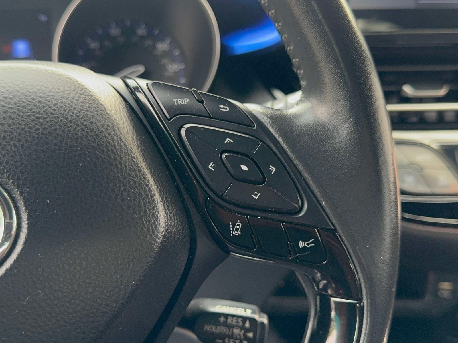 Certified 2020 Toyota C-HR XLE FWD image 18