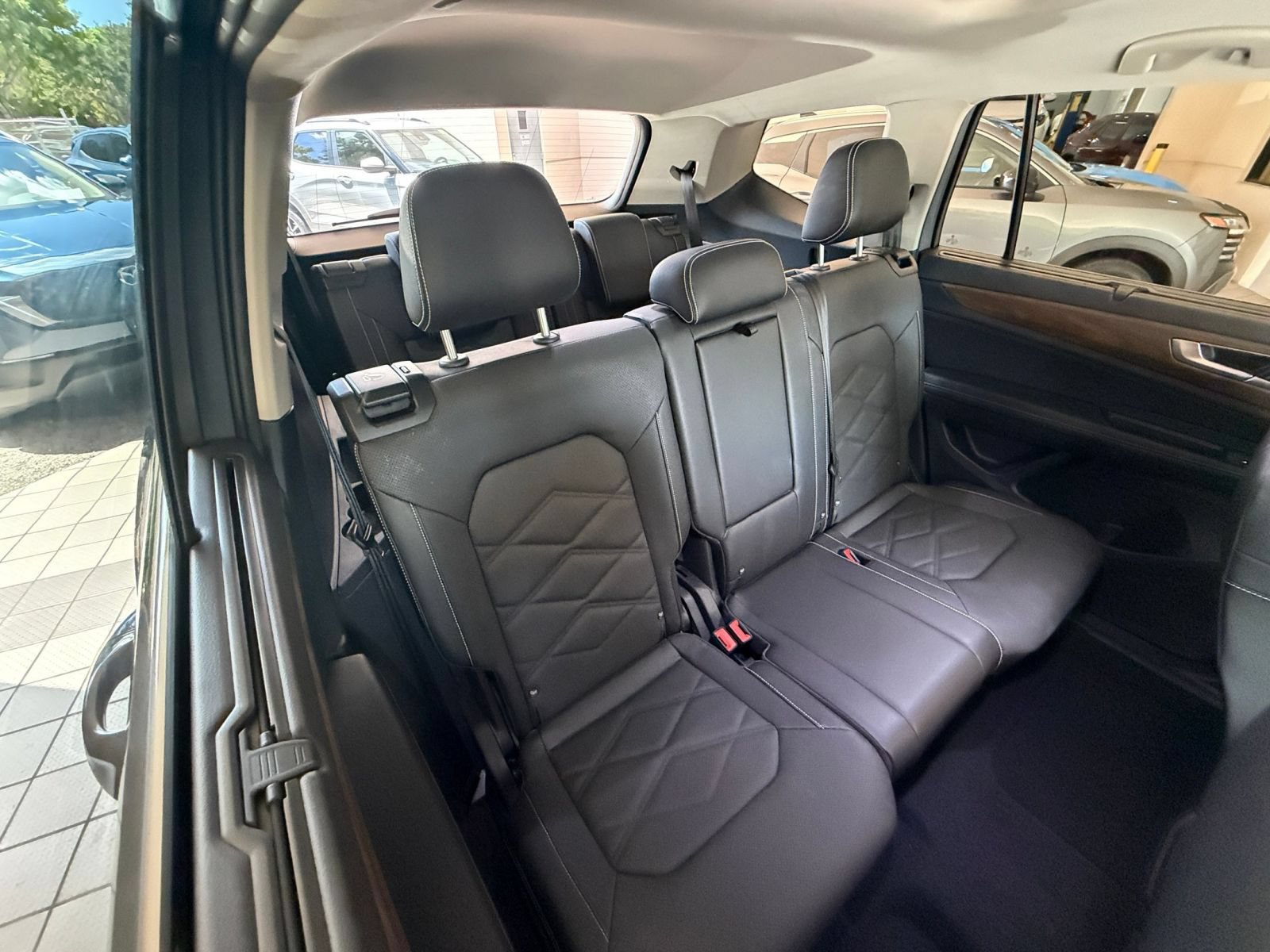 Used 2026 Volkswagen Atlas SE FWD image 36