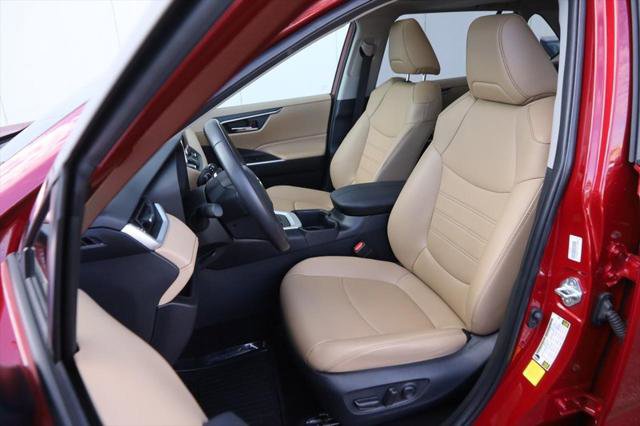 Certified 2025 Toyota RAV4 XLE Premium image 10