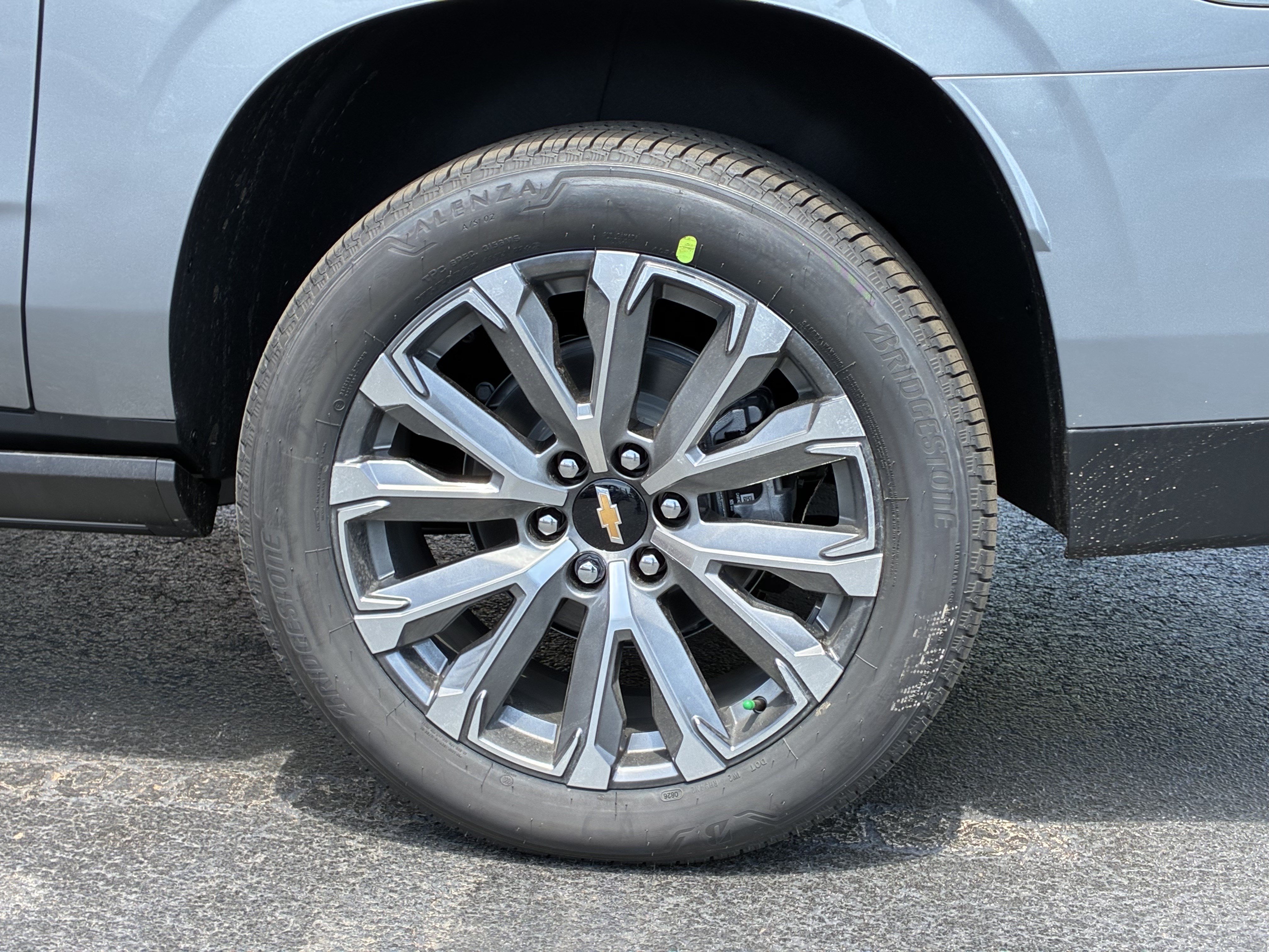 Used 2026 Chevrolet Suburban High Country RWD image 11