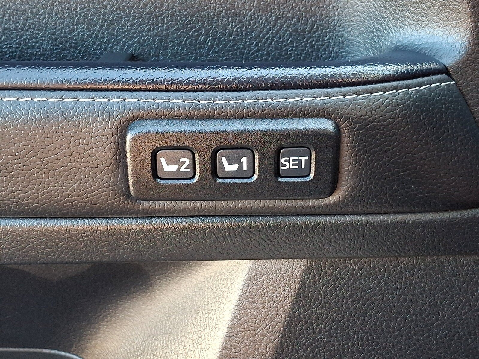 Used 2024 Toyota 4Runner Limited AWD/4WD image 28