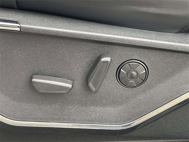 Certified 2025 Ford F350 Platinum w/ FX4 Off-Road Package image 17